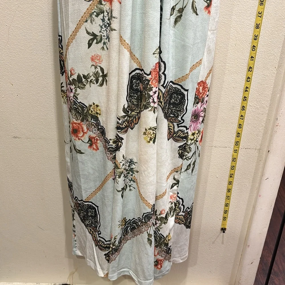 Jessica Simpson Maternity Dress with Feather Tag - Picture 2 of 6